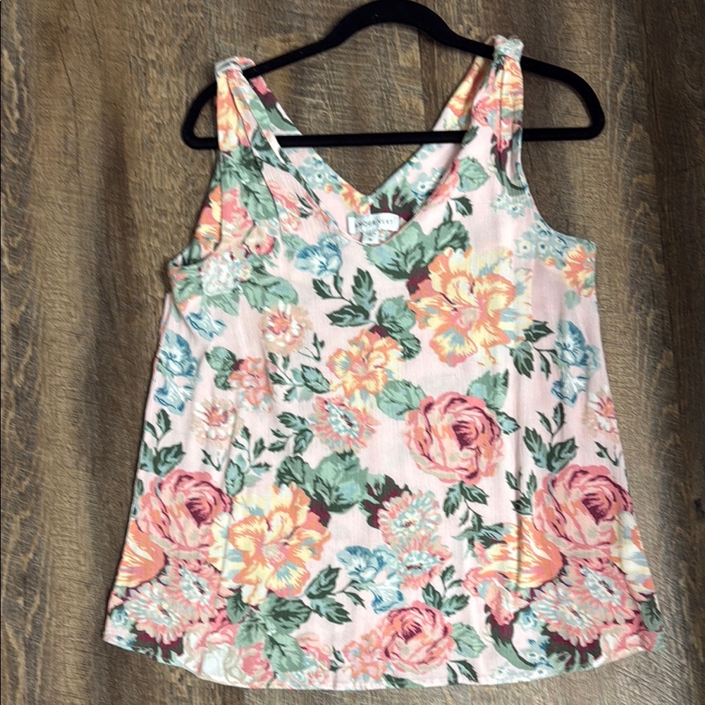 Amour Vert Pink and Orange Sleeveless Camisole